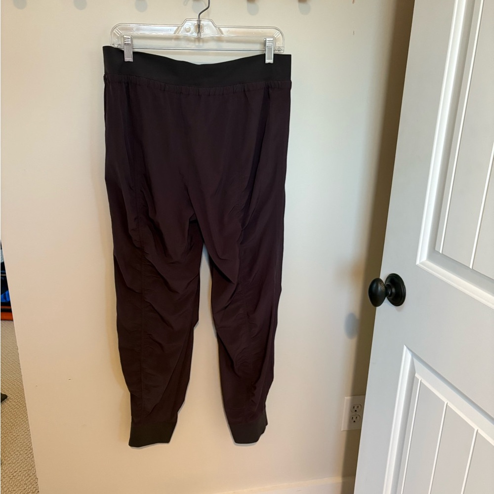 Athleta Attitude Pant in Deep Plum